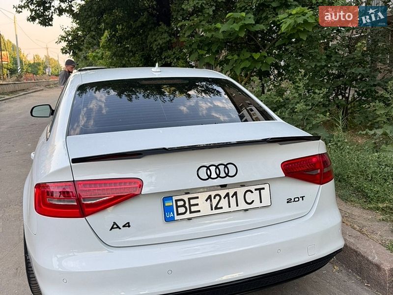 Седан Audi A4 2013 в Николаеве