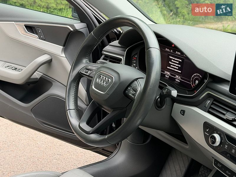 Седан Audi A4 2016 в Рівному