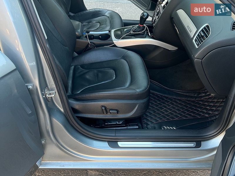 Седан Audi A4 2010 в Житомире