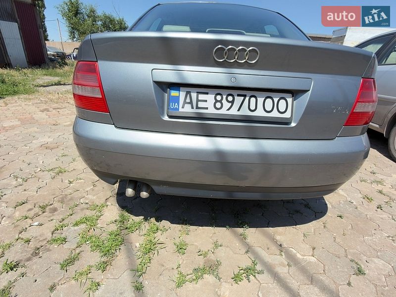 Седан Audi A4 2000 в Кривом Роге