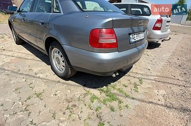 Седан Audi A4 2000 в Кривом Роге