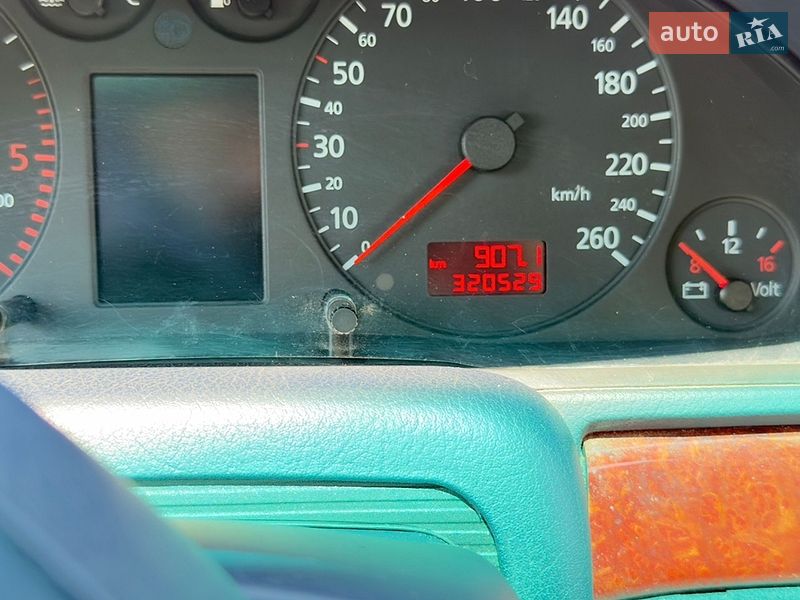 Седан Audi A4 2000 в Кривом Роге