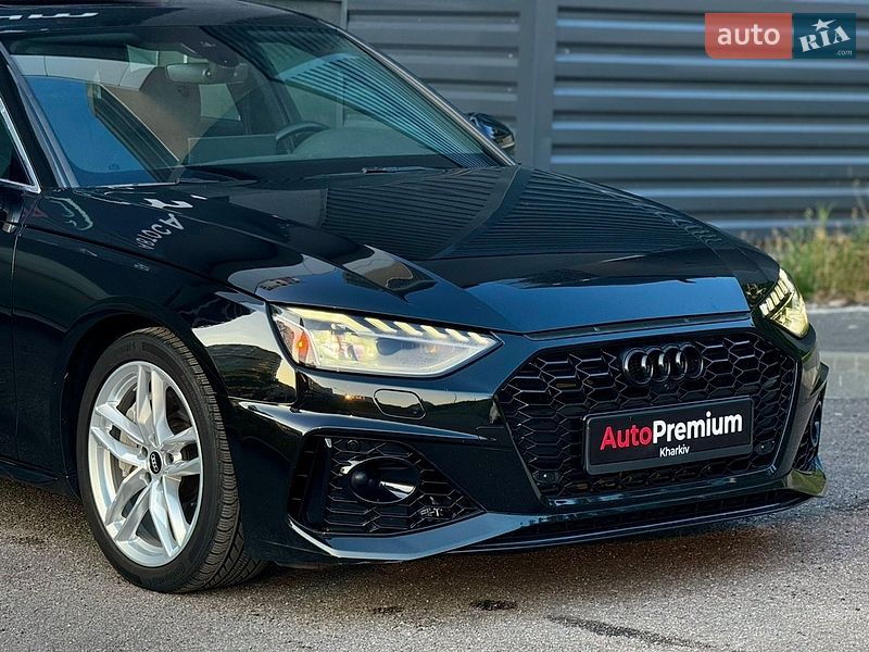 Седан Audi A4 2021 в Харкові