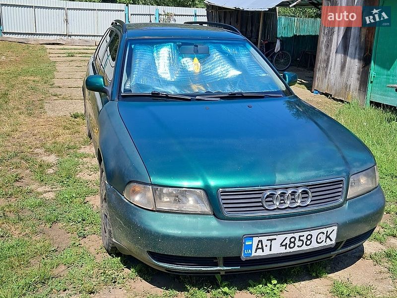 Універсал Audi A4 1997 в Калуші
