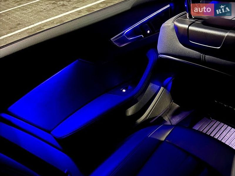 Седан Audi A4 2020 в Львові