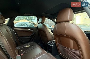 Седан Audi A4 2012 в Чернівцях