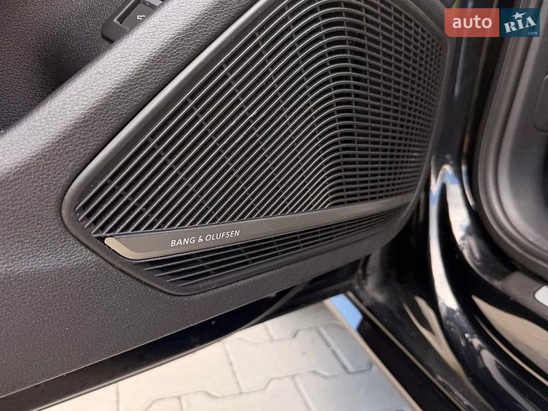Седан Audi A4 2017 в Хмельницькому