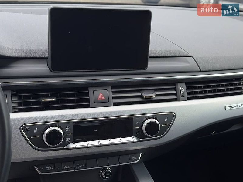 Седан Audi A4 2017 в Луцке