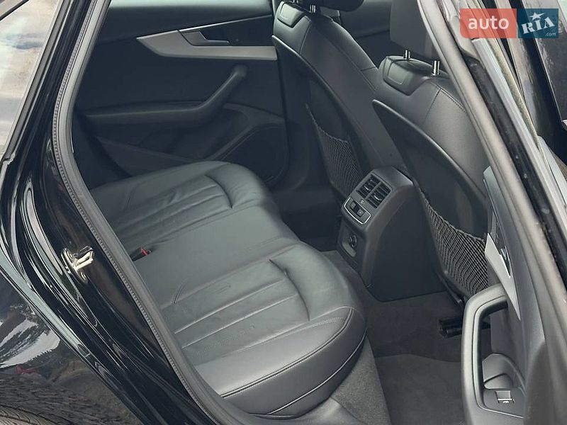 Седан Audi A4 2017 в Луцке