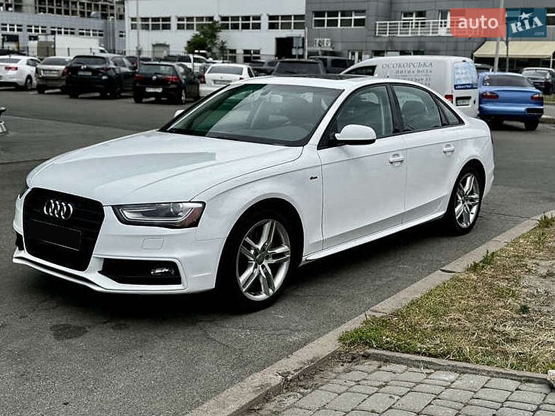 Седан Audi A4 2015 в Івано-Франківську