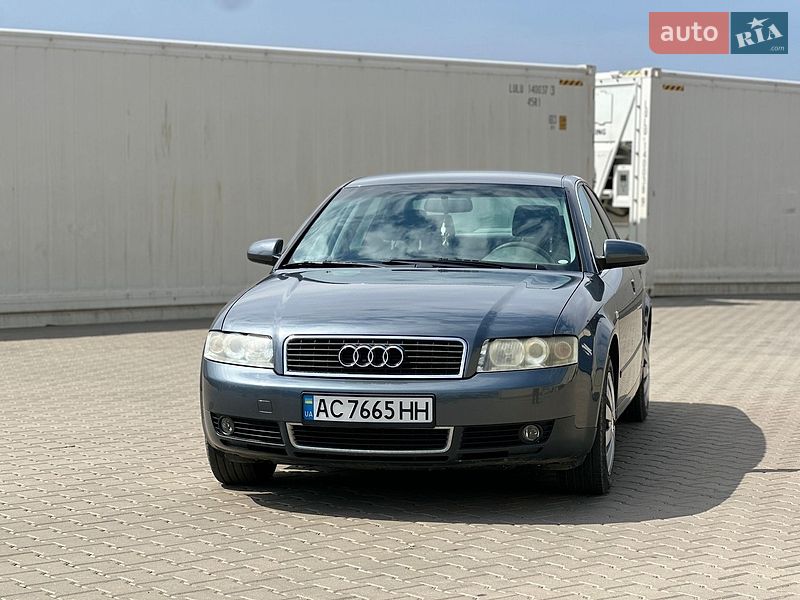 Седан Audi A4 2000 в Луцке