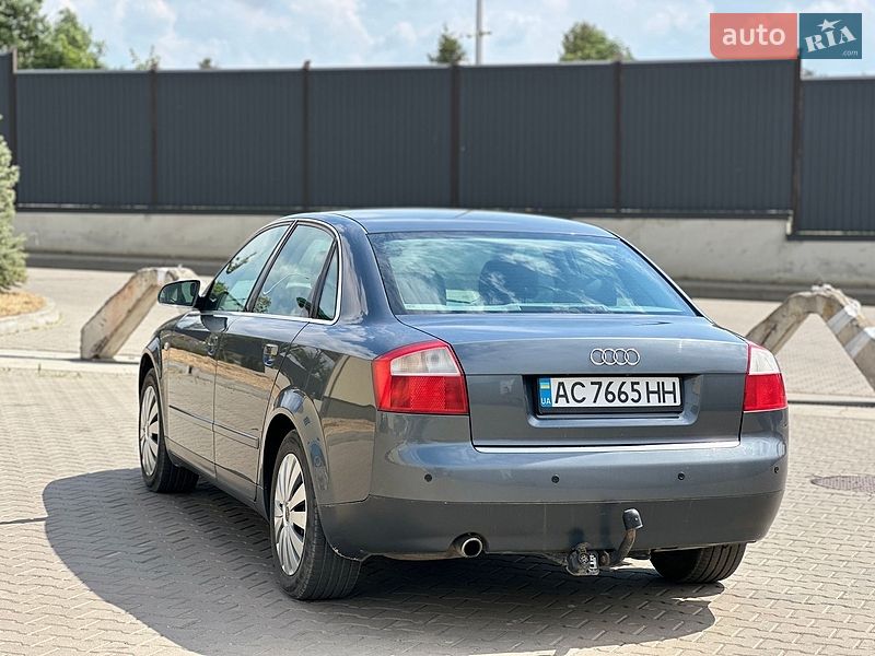 Седан Audi A4 2000 в Луцке