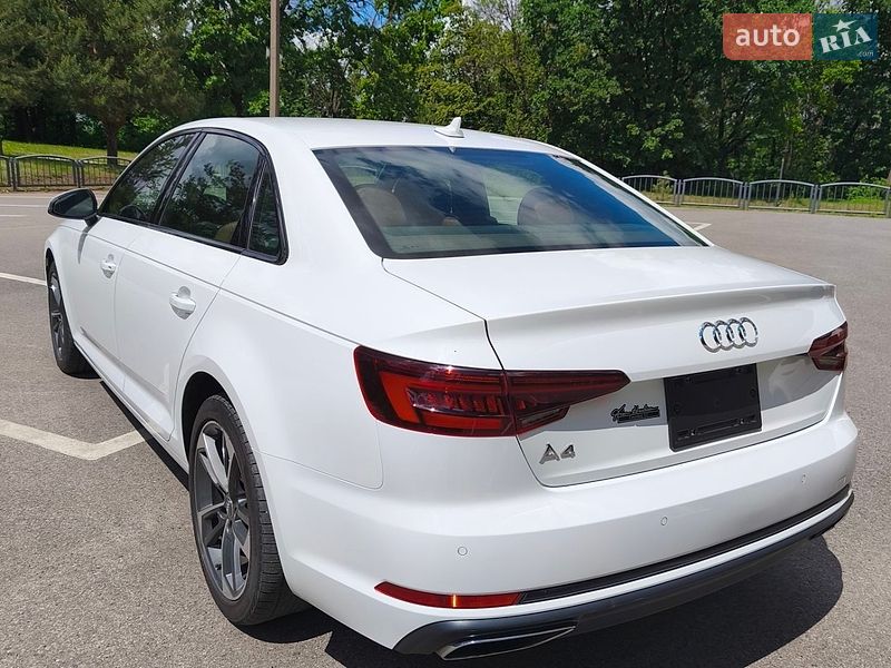 Седан Audi A4 2019 в Харкові