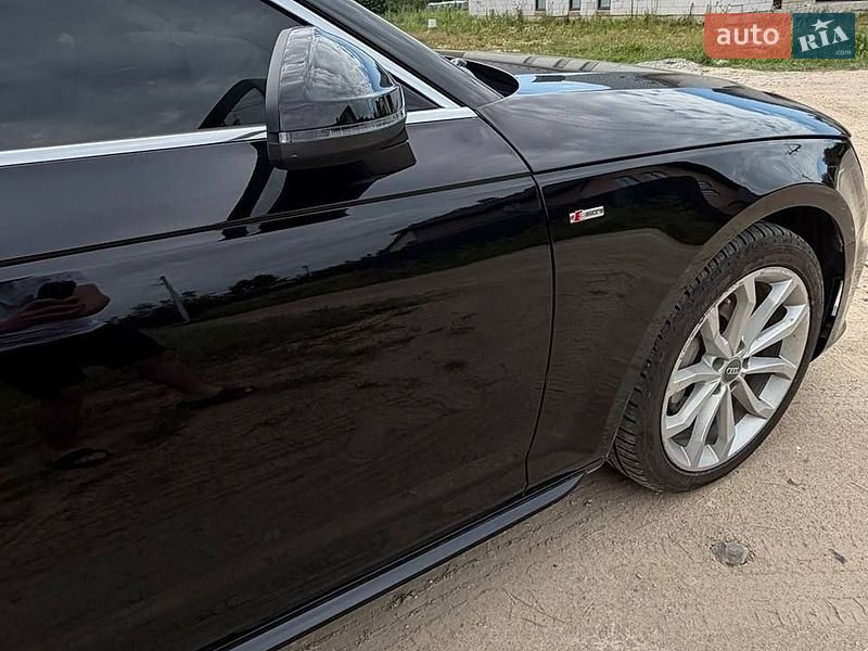 Седан Audi A4 2019 в Львові
