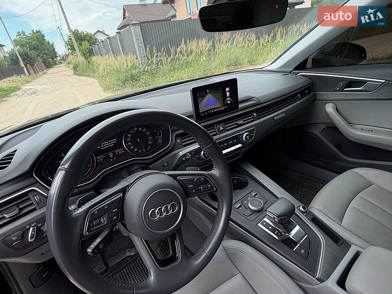 Седан Audi A4 2019 в Львові