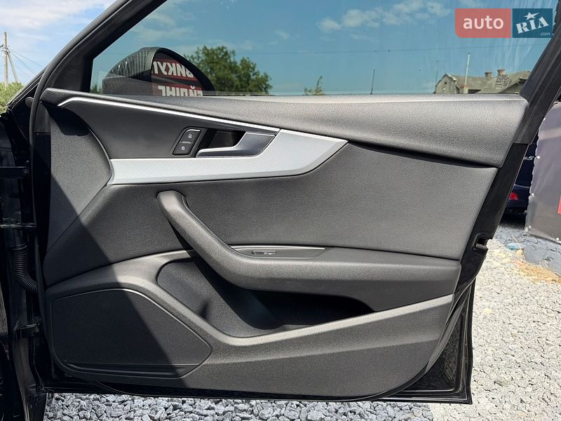 Седан Audi A4 2016 в Стрые