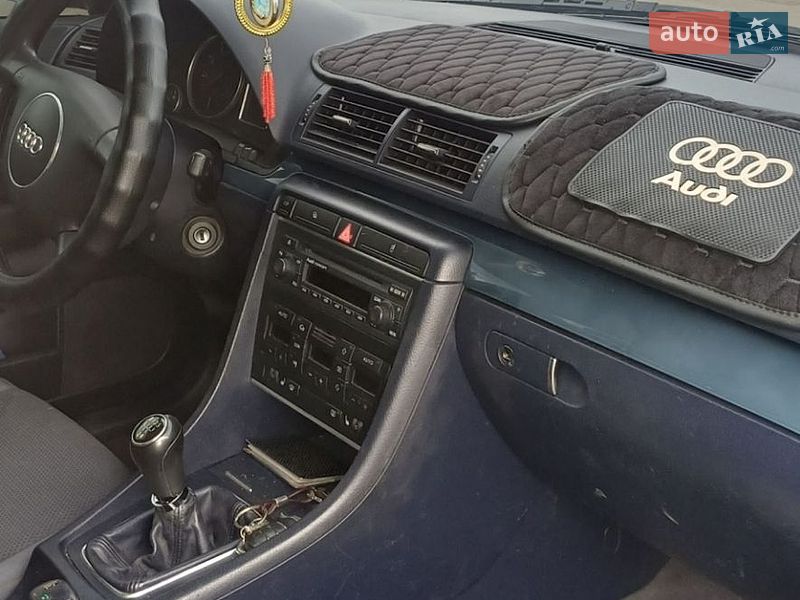 Седан Audi A4 2001 в Львове