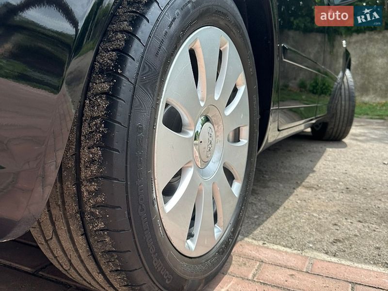 Седан Audi A4 2007 в Хоролі
