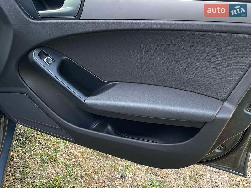 Универсал Audi A4 2012 в Нововолынске