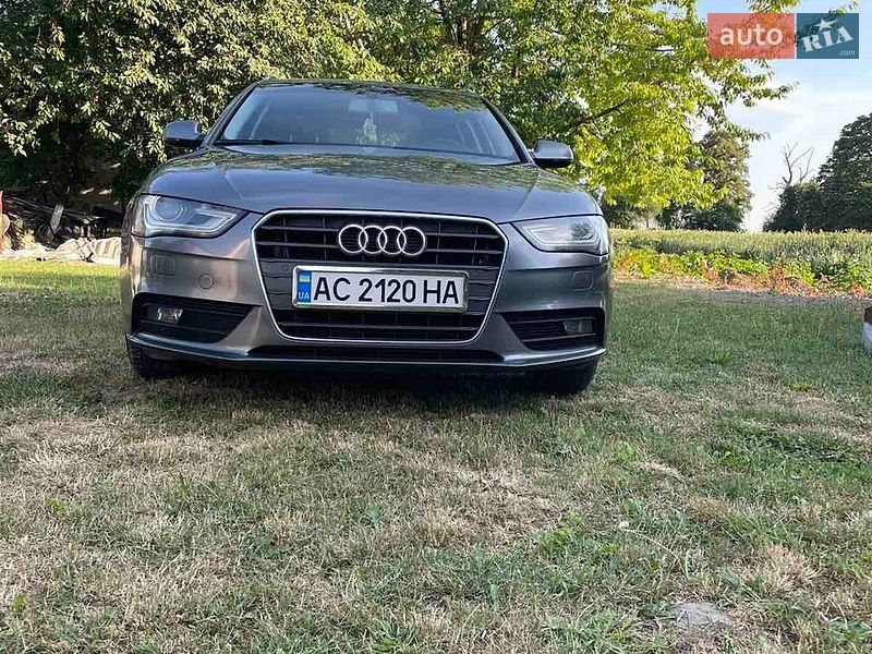 Универсал Audi A4 2012 в Нововолынске