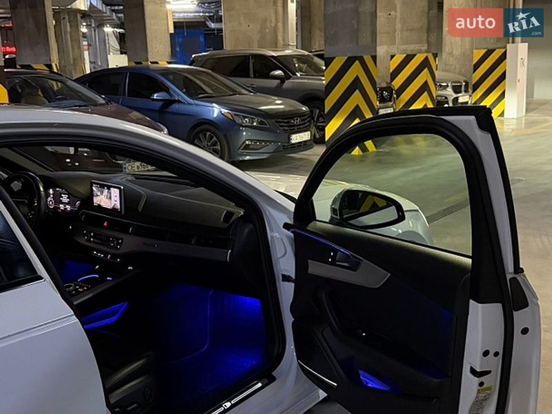 Седан Audi A4 2016 в Киеве