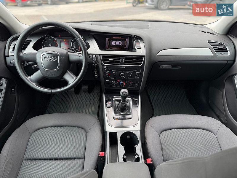Седан Audi A4 2010 в Шептицькому