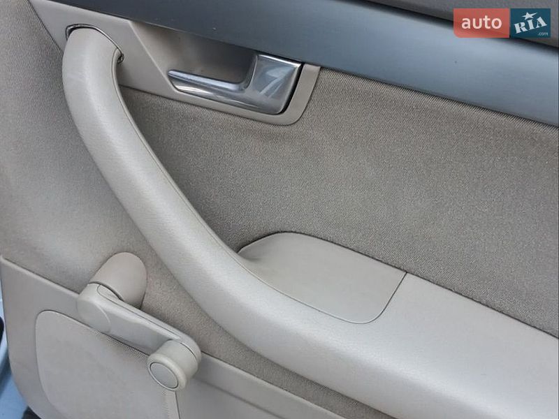 Универсал Audi A4 2005 в Синельниково