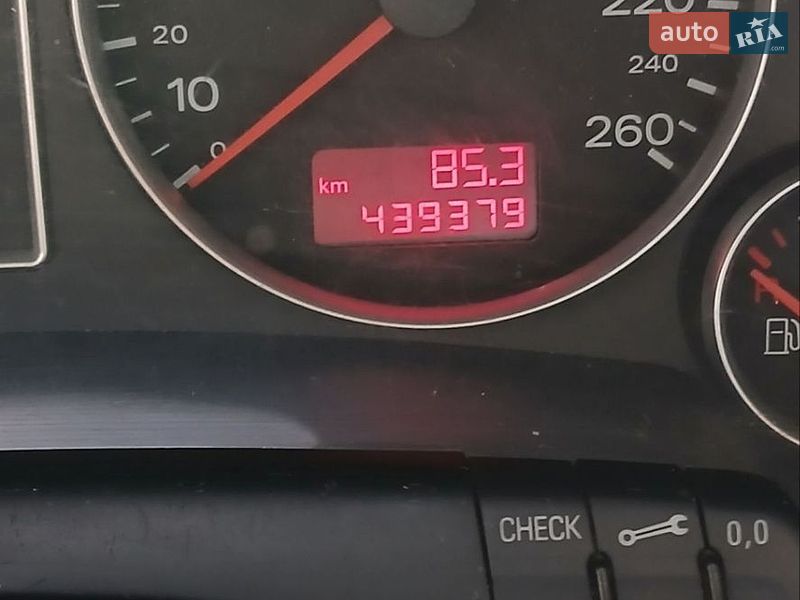 Универсал Audi A4 2005 в Синельниково