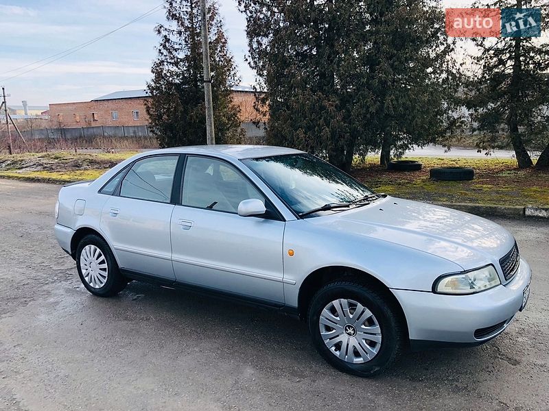 Седан Audi A4 1998 в Тернополе