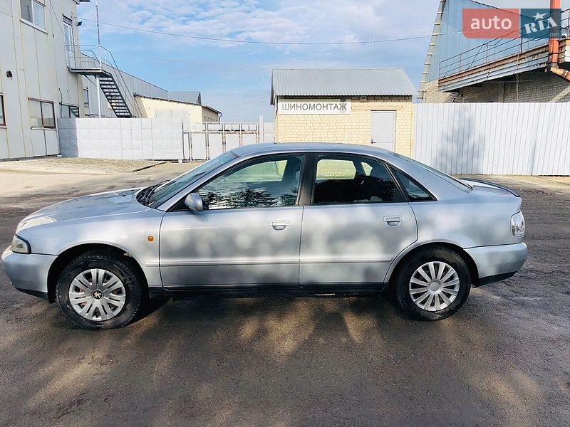Седан Audi A4 1998 в Тернополе