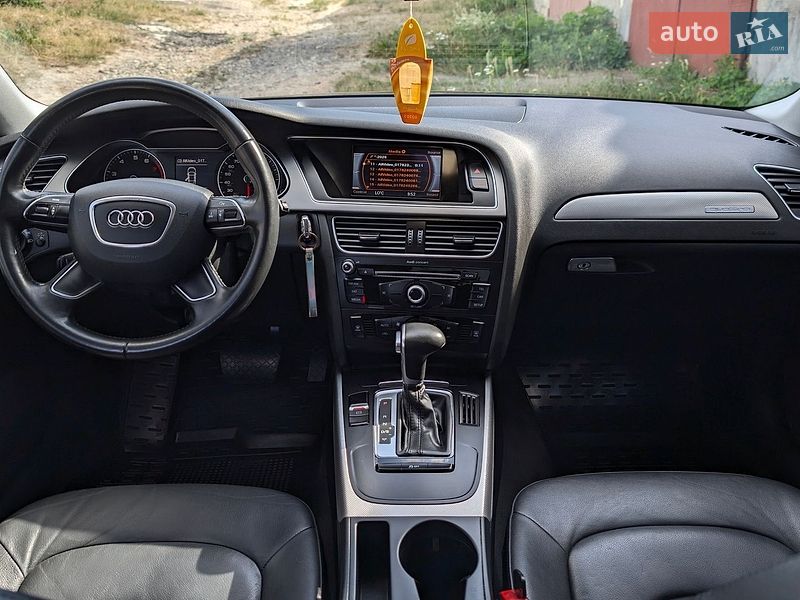 Седан Audi A4 2013 в Тернополе