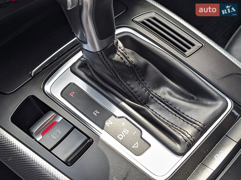 Седан Audi A4 2013 в Тернополе