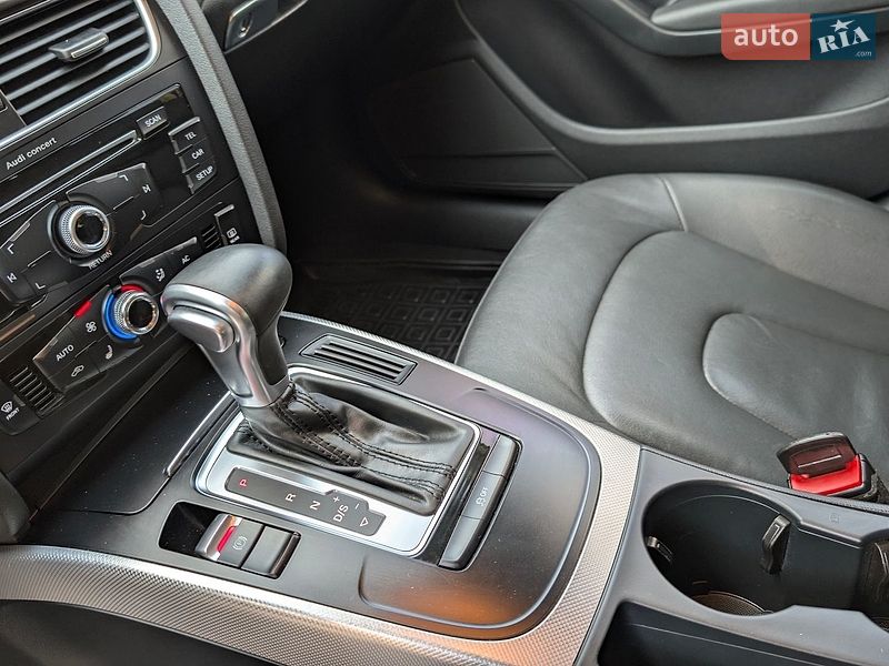 Седан Audi A4 2013 в Тернополе