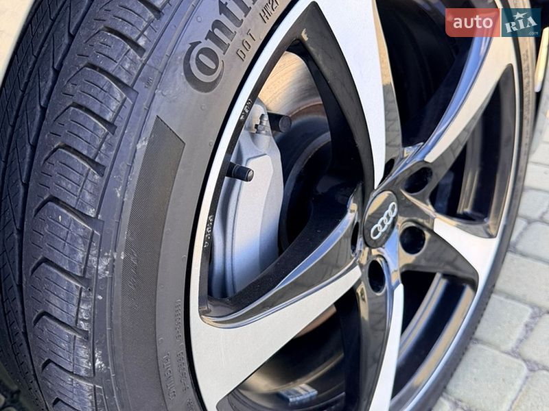 Седан Audi A4 2023 в Одессе