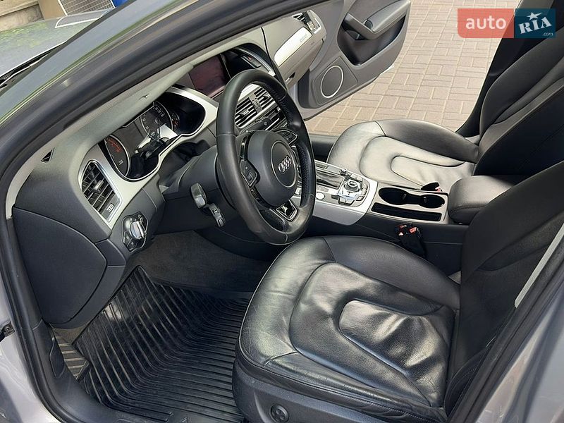 Седан Audi A4 2015 в Киеве