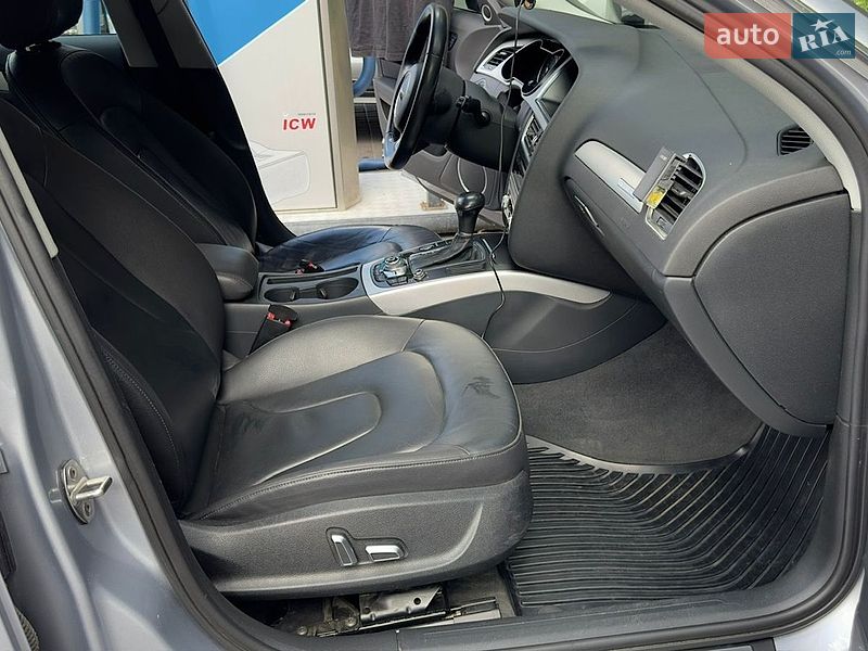 Седан Audi A4 2015 в Киеве