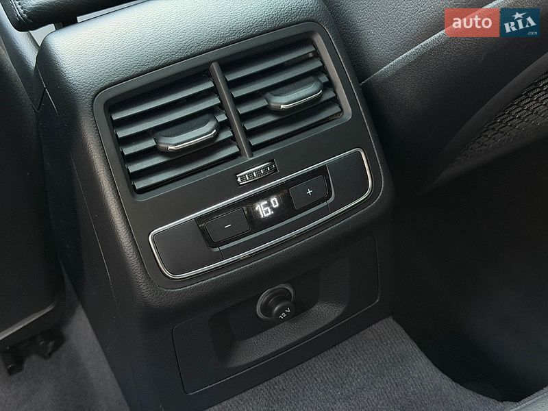 Седан Audi A4 2018 в Кривом Роге