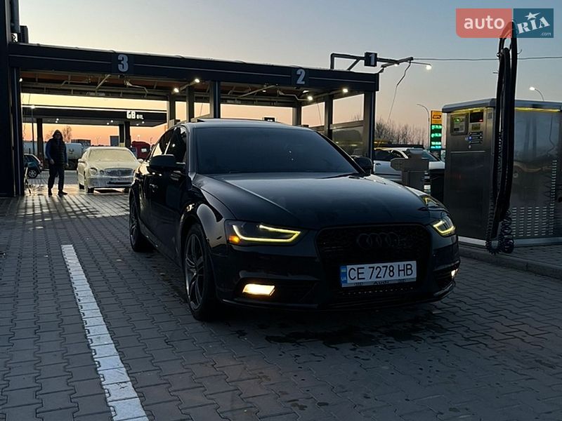Седан Audi A4 2012 в Чернівцях