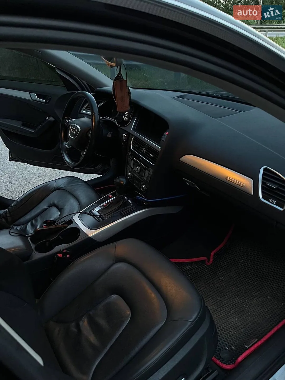 2012 Audi A4 - мініатюра 13