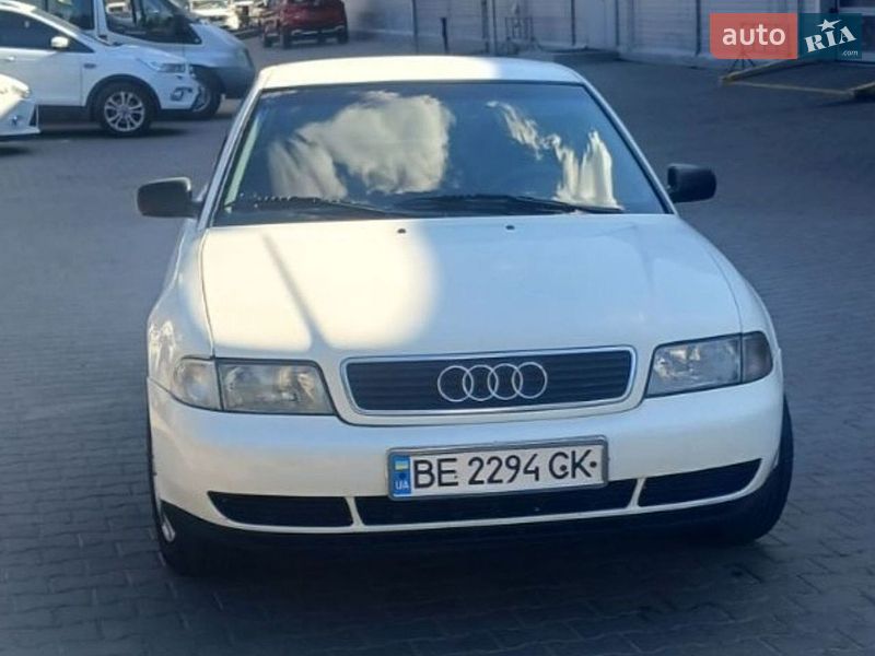 Седан Audi A4 1998 в Одесі фото Седан Audi A4 1998 в Одесі