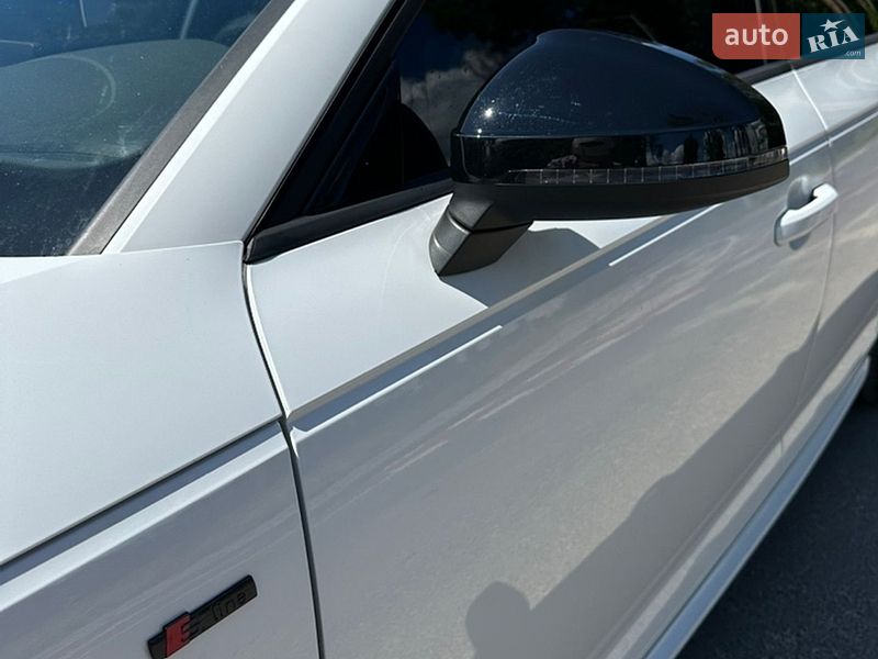 Седан Audi A4 2017 в Житомире
