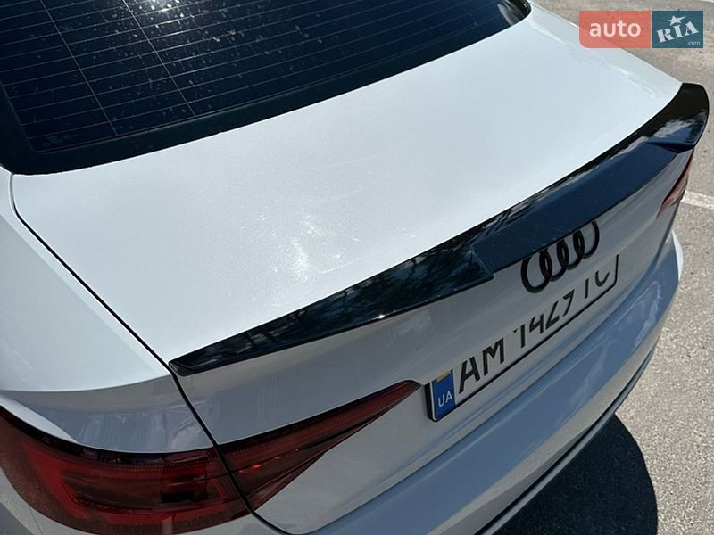 Седан Audi A4 2017 в Житомире