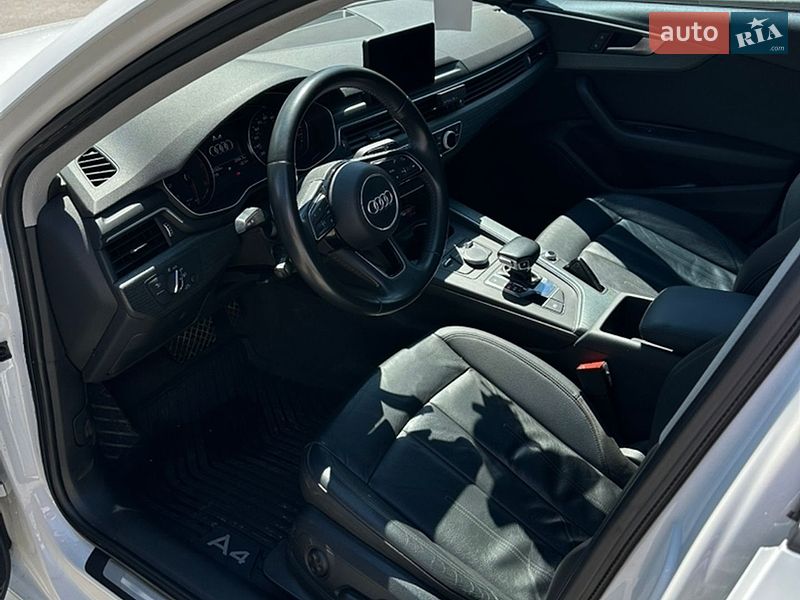 Седан Audi A4 2017 в Житомире