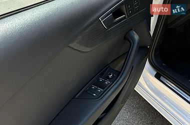 Седан Audi A4 2017 в Житомире