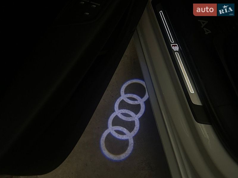 Седан Audi A4 2017 в Житомире