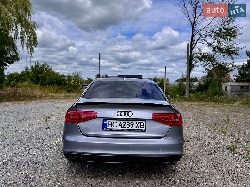 Седан Audi A4 2015 в Самборе