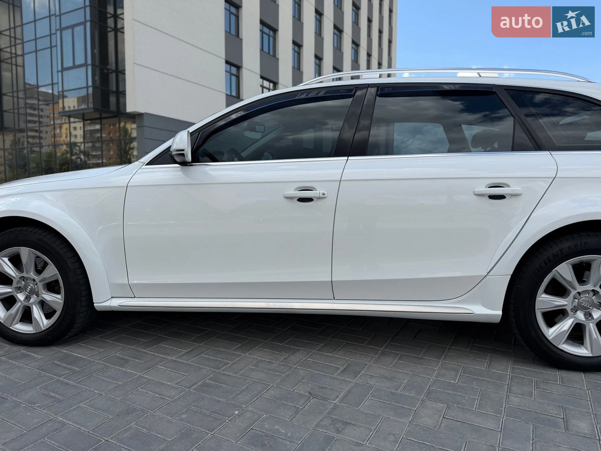 Audi A4 2010 VIN WAUZZZ8K4AA111554 фото оголошення 18 з 37