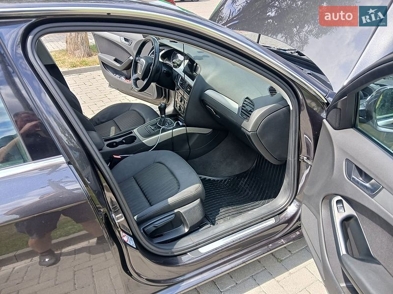 Седан Audi A4 2008 в Золочеве