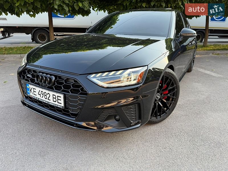 Седан Audi A4 2023 в Кривому Розі