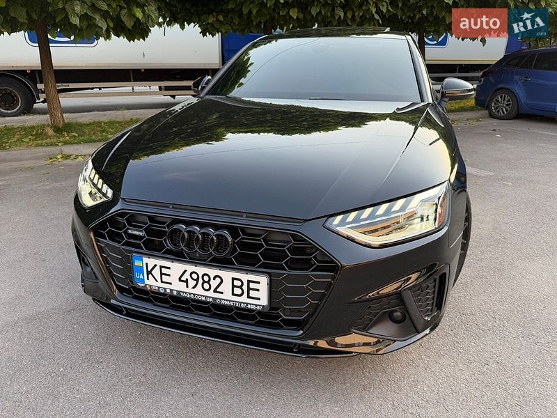 Седан Audi A4 2023 в Кривому Розі